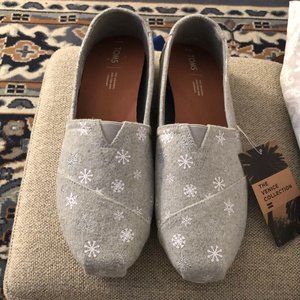 TOMS Classic Slip-Ons Sz 12